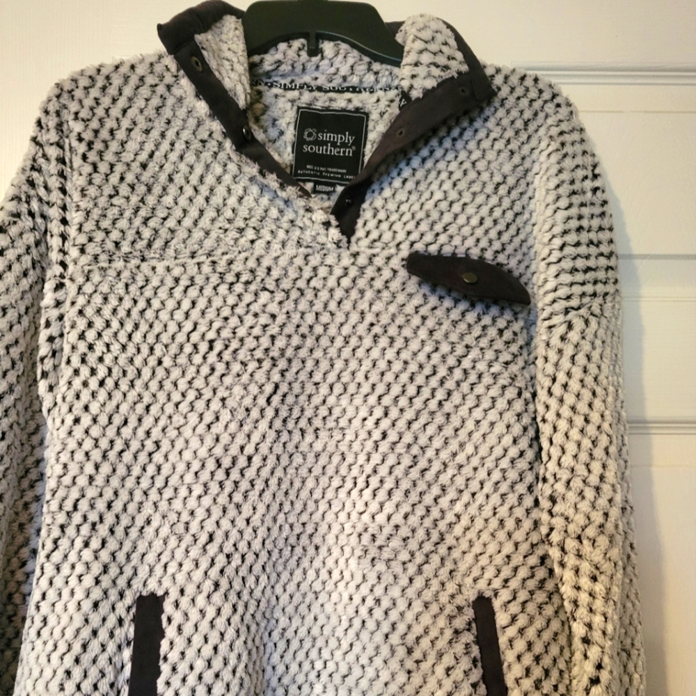 Simply Southern pullover sherpa